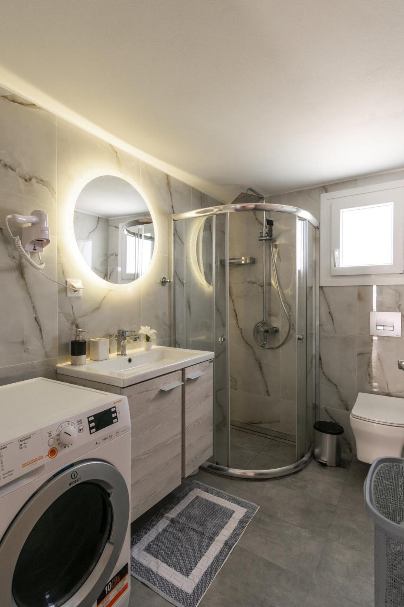 Balliu Apartment Triovasalos Екстер'єр фото